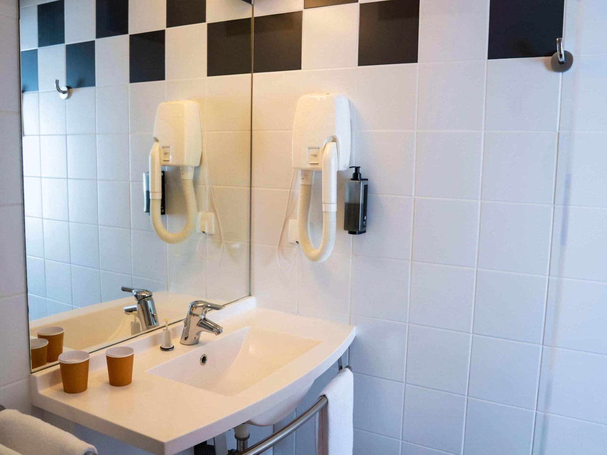 Hotel Ibis Styles Bourbon Lancy Exteriér fotografie