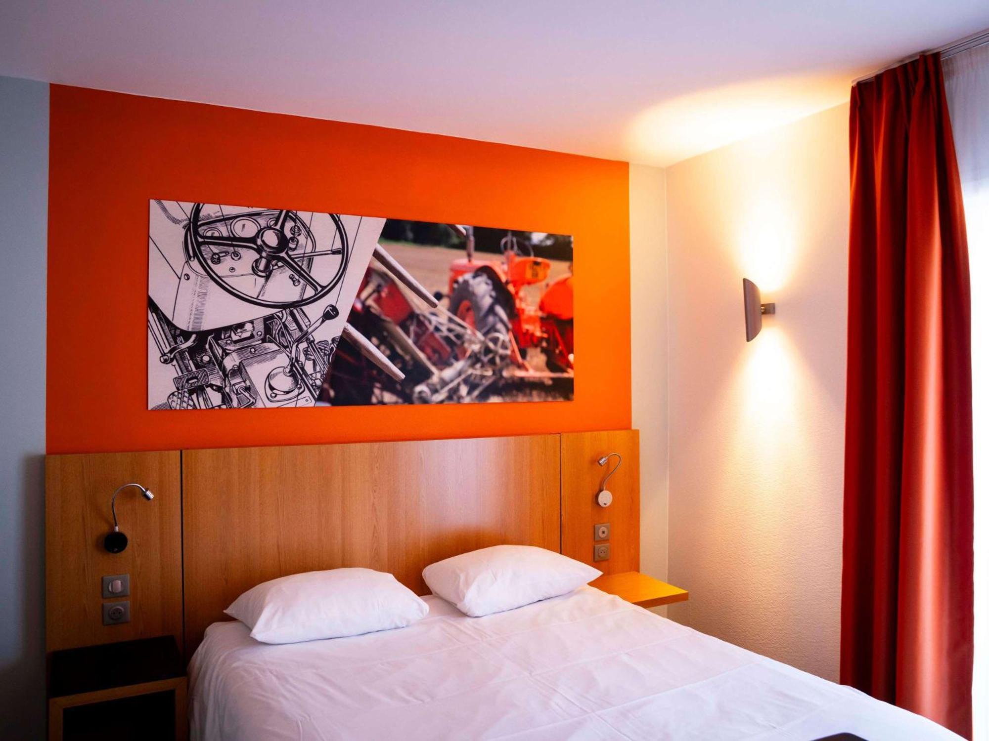 Hotel Ibis Styles Bourbon Lancy Exteriér fotografie